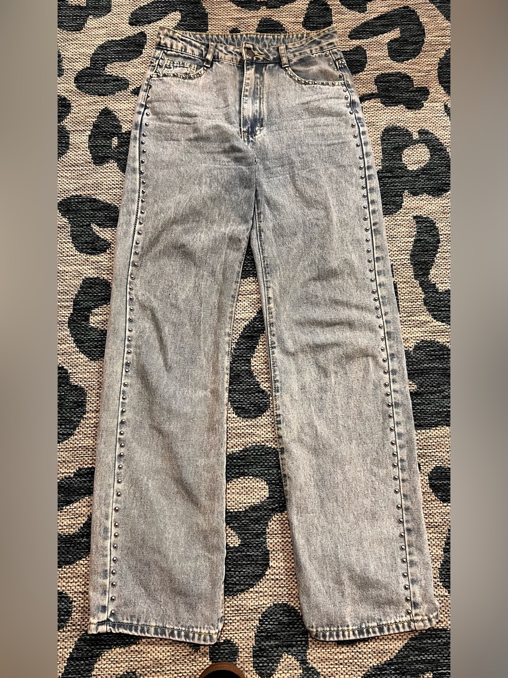High-Waist Silver Stud-Trim Women’s Jeans l XS